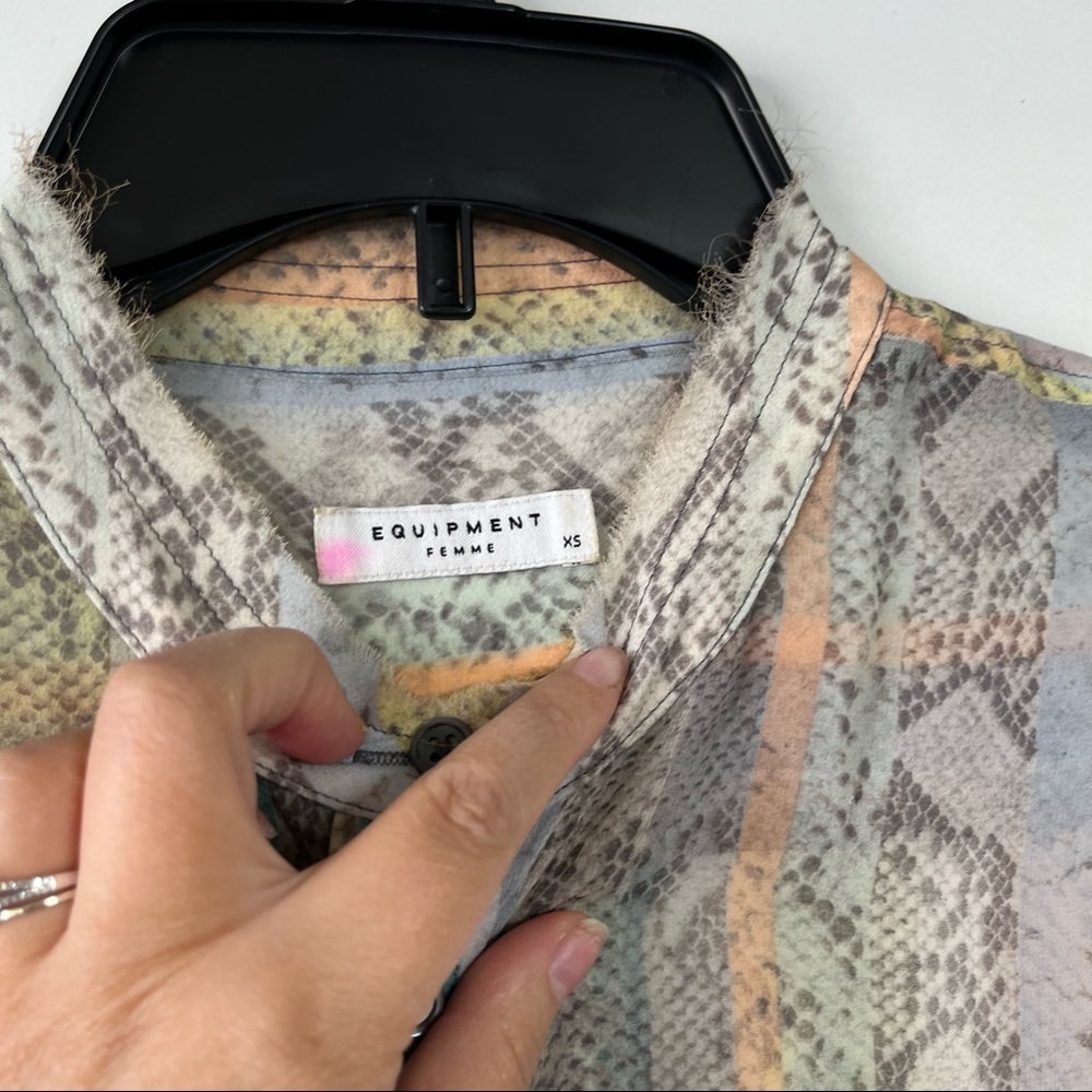 Equipment Skylar Rainbow Python Sleeveless Silk B… - image 3